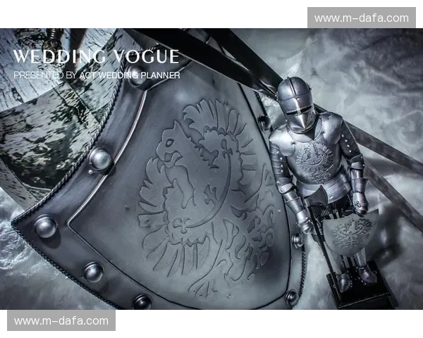 铁血、速度与荣耀的交响：现代与珀斯光荣的绿茵巅峰对决